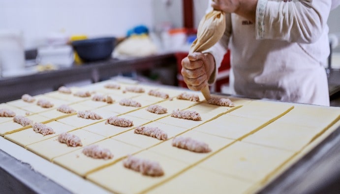 Ready to Eat Food Tests: Quality and Safety Analysis